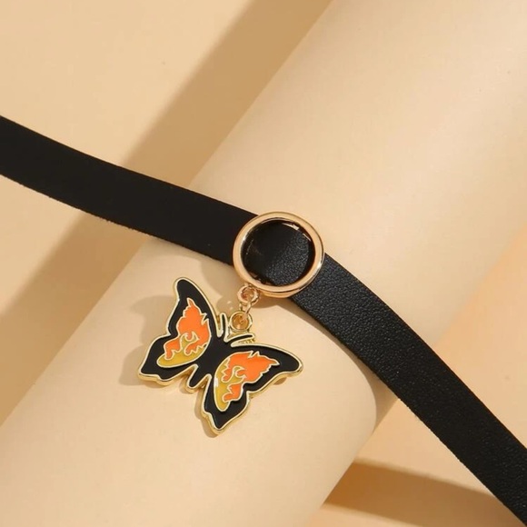 🔥 Awesome Fire Flame Butterfly Choker Necklace 🦋 - Picture 1 of 4